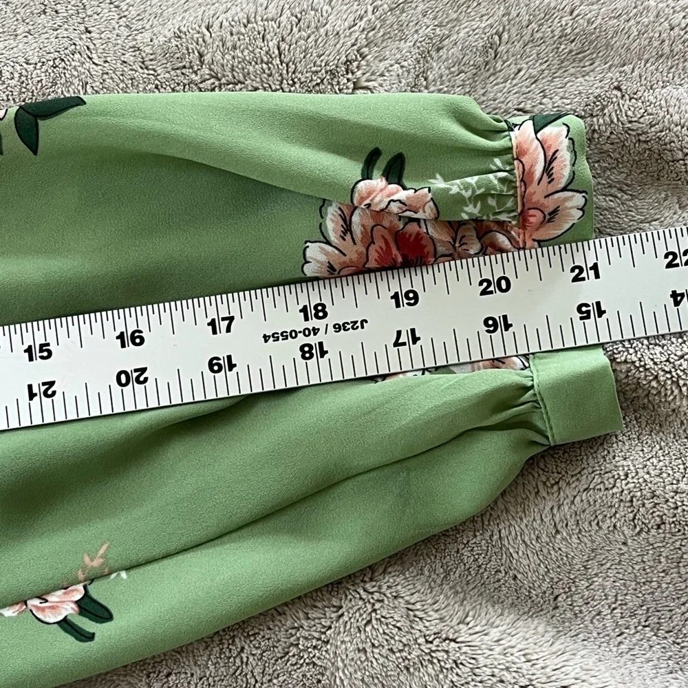 Ann Taylor LOFT Pure Mint Bouquet Peplum Blouse Size Small Cottagecore Boho